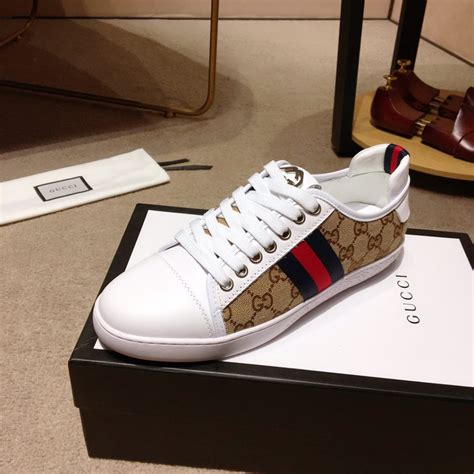 Scarpe Gucci da uomo .